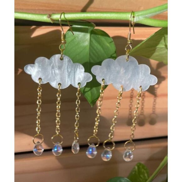 cloud and rain hologram iridescent earrings - Picture 3 of 6